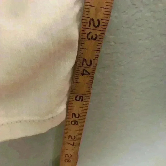 Chicos The So Slimming Collection White Capri Denim Embellished Pants Jeans XL? - Picture 7 of 11